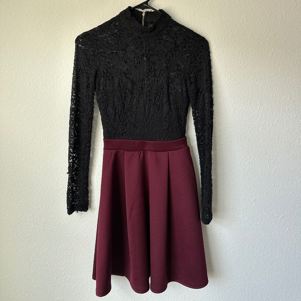 Black and Burgundy Lace Mini Dress - Size 0 B. Darlin